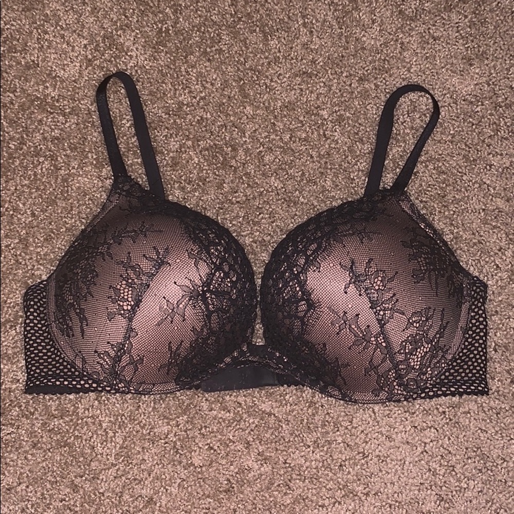 Victoria Secret 38C Bombshell Plunge Bra